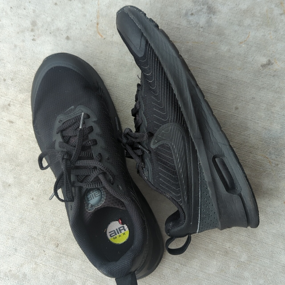 Nike Air Max‎ Men's Black Trainers Athletic Running Shoes Size 8